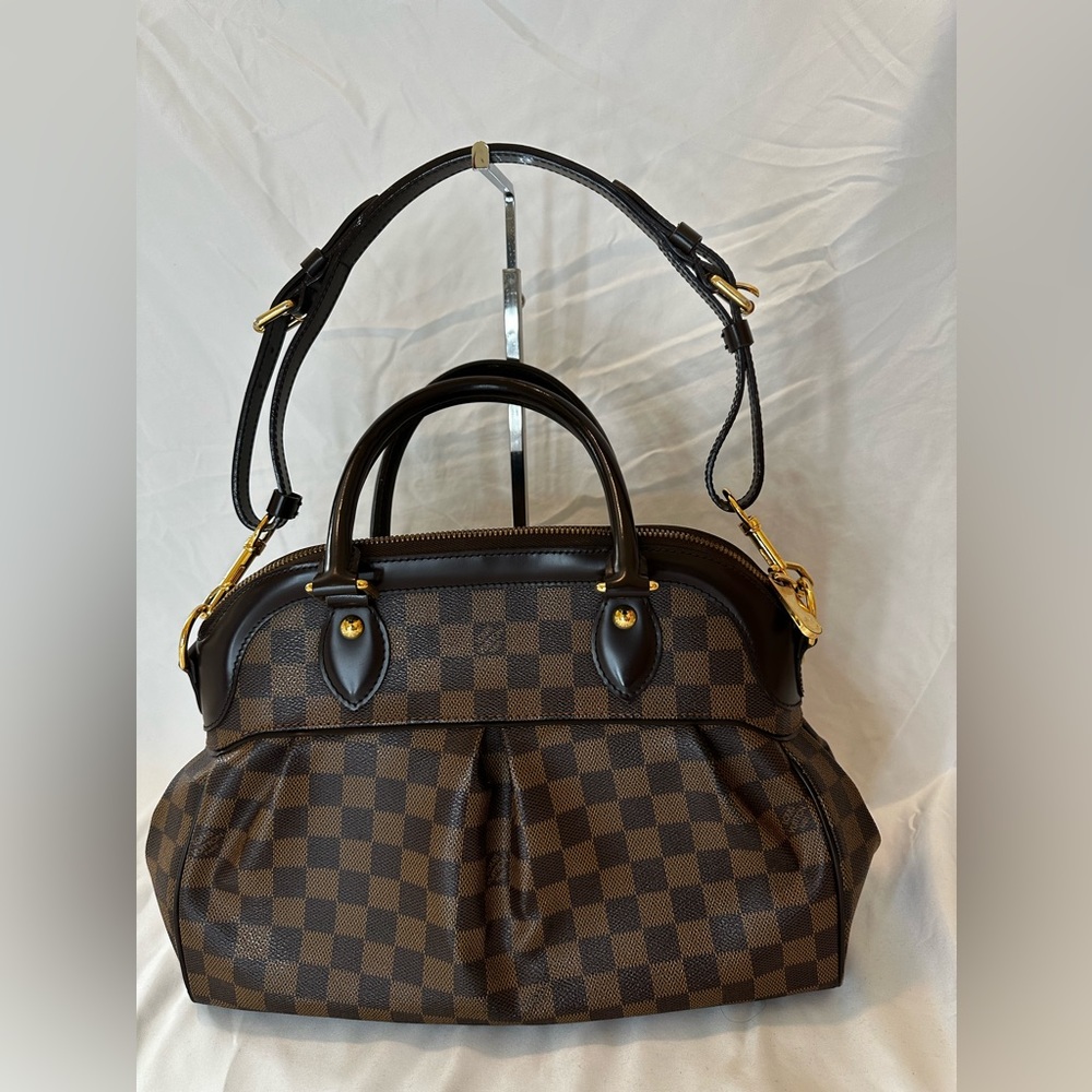 Louis Vuitton handbag - Picture 1 of 10